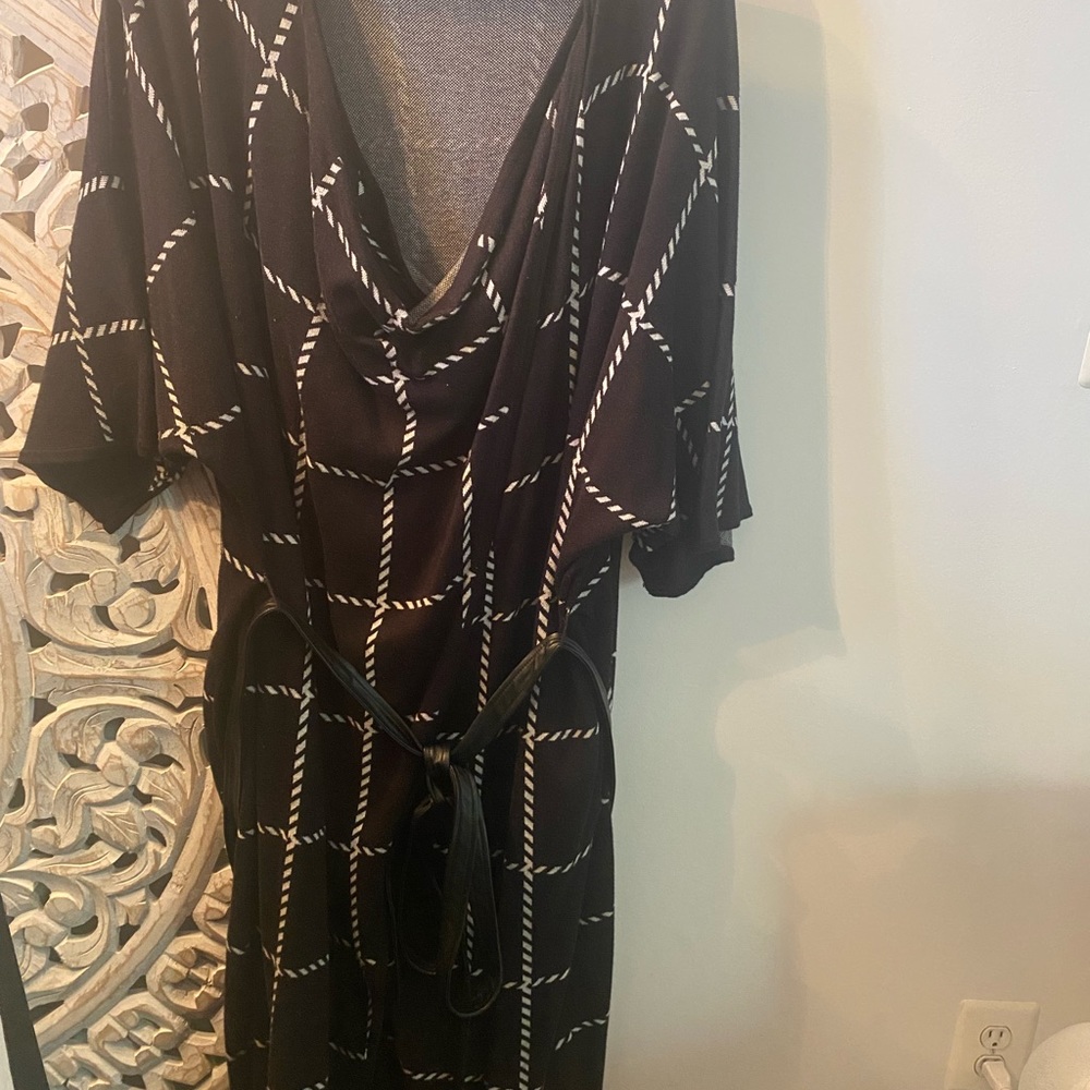 Lane Bryant Glamour stripped wrap dress, with leather belt.  Size 22-28!